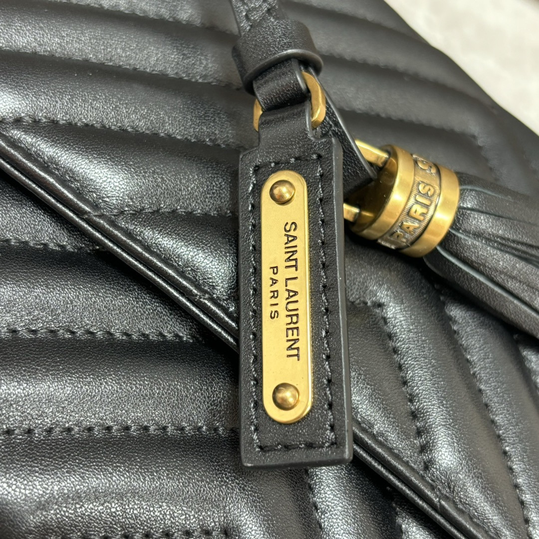 Y51 LOU camera bag in quilted leather 23x16x6cm