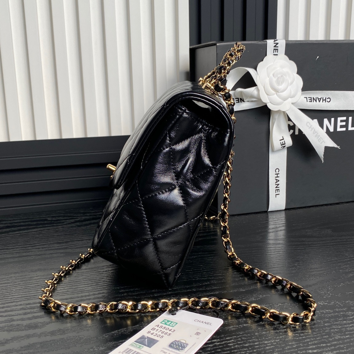 Ch**el WALLET ON CHAIN   17x25x8cm