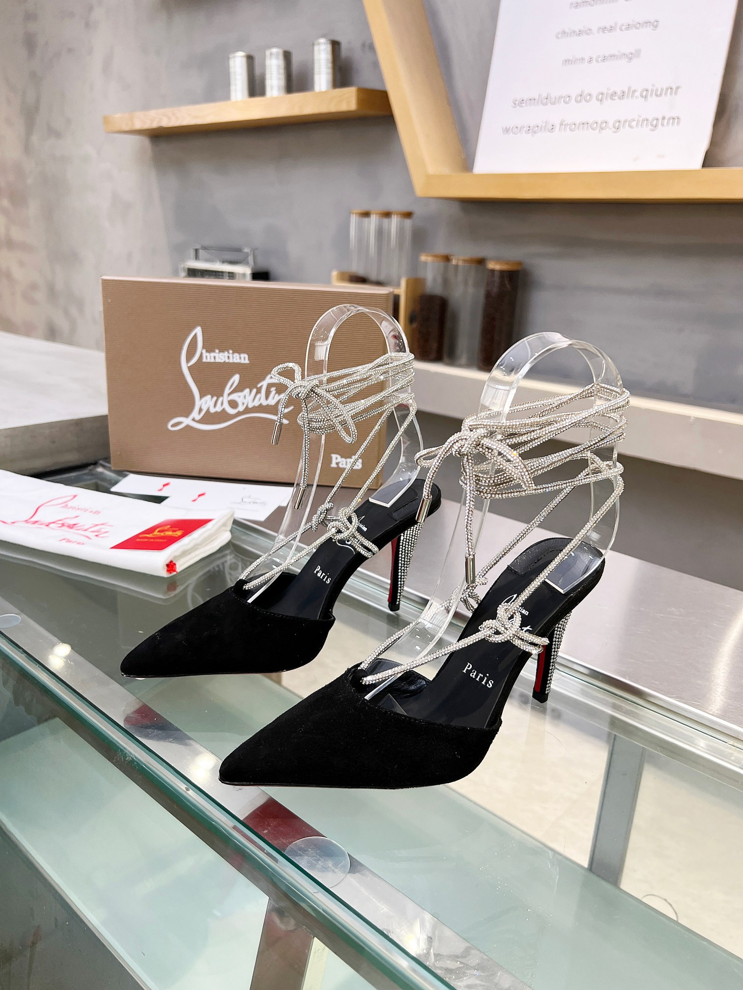 ua chr1st1an louboutin cl red-botT0m shoes