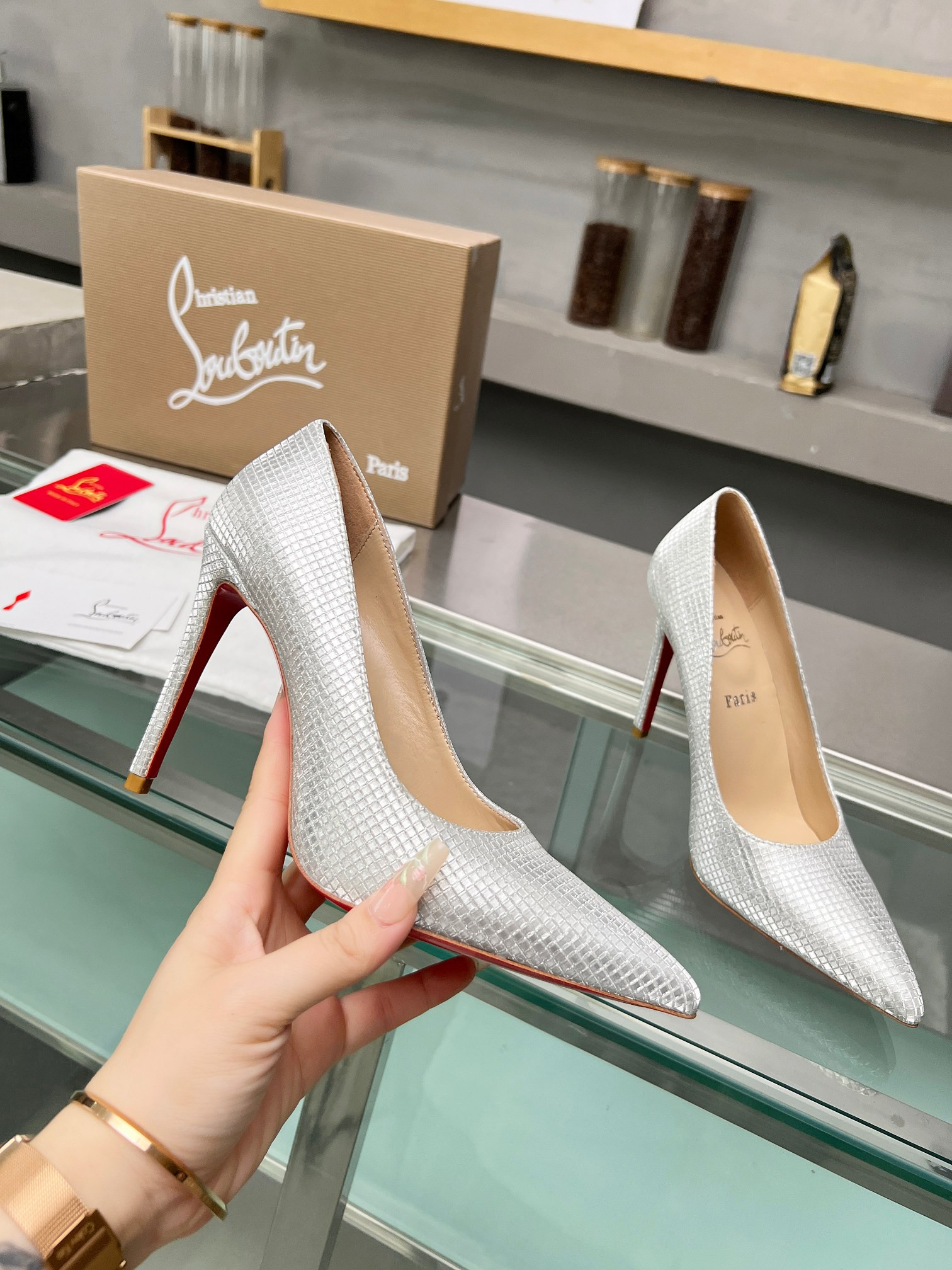 ua chr1st1an louboutin cl red-botT0m shoes