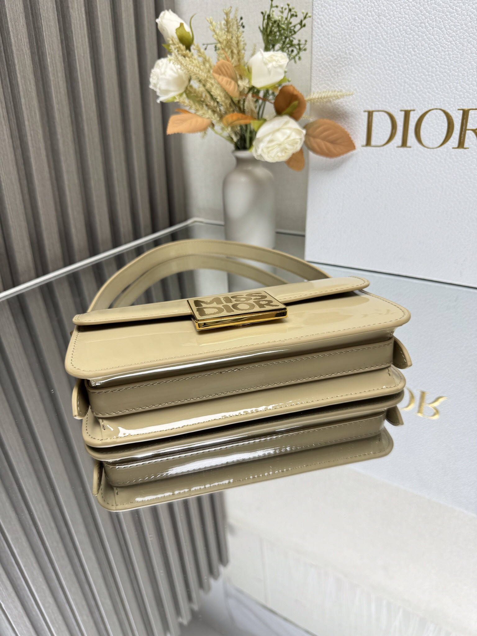D10r Miss D10r flap bag 22 x 11 x 6 cm(Patent Calfskin)