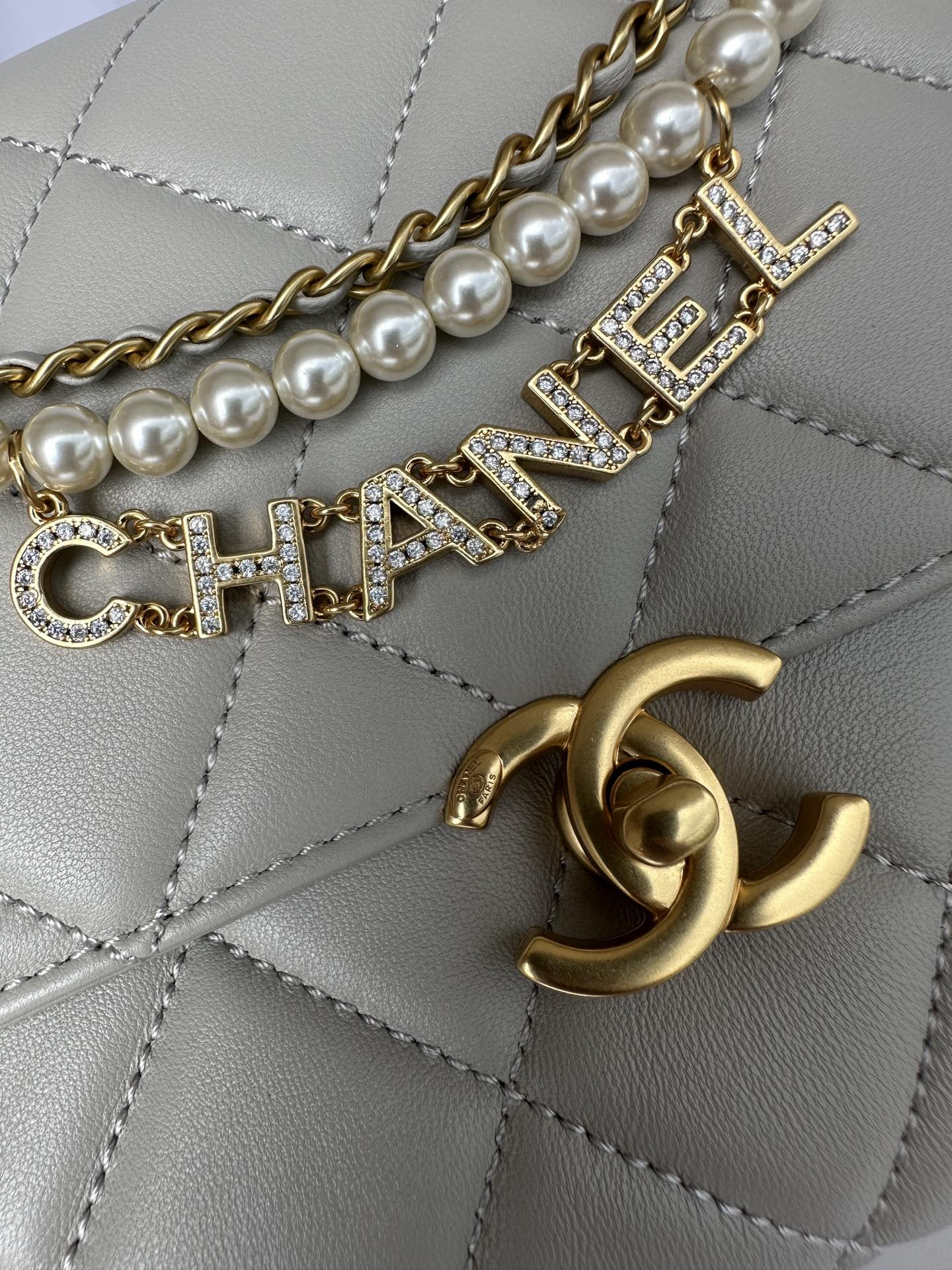 Ch**el Flap Bag 23x15x9cm