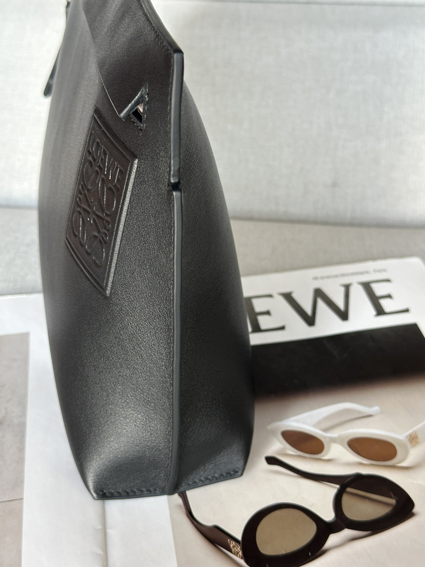 L0ew* T Pouch in satin calfskin 29.5x6.5x20.5cm