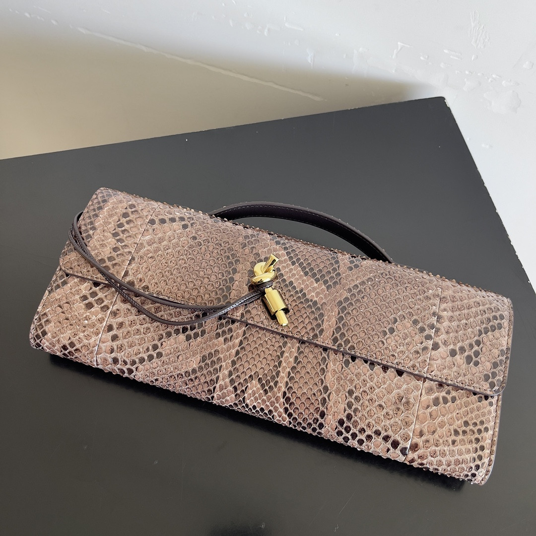 B0tt*ga Ven*ta Andiamo Clutch 31x13x3cm