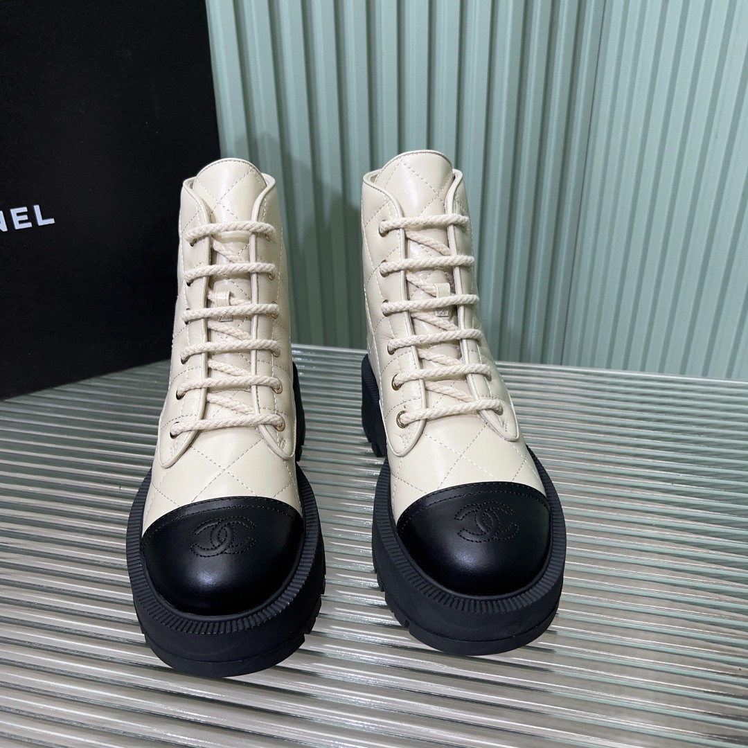 UA Ch**el Boot