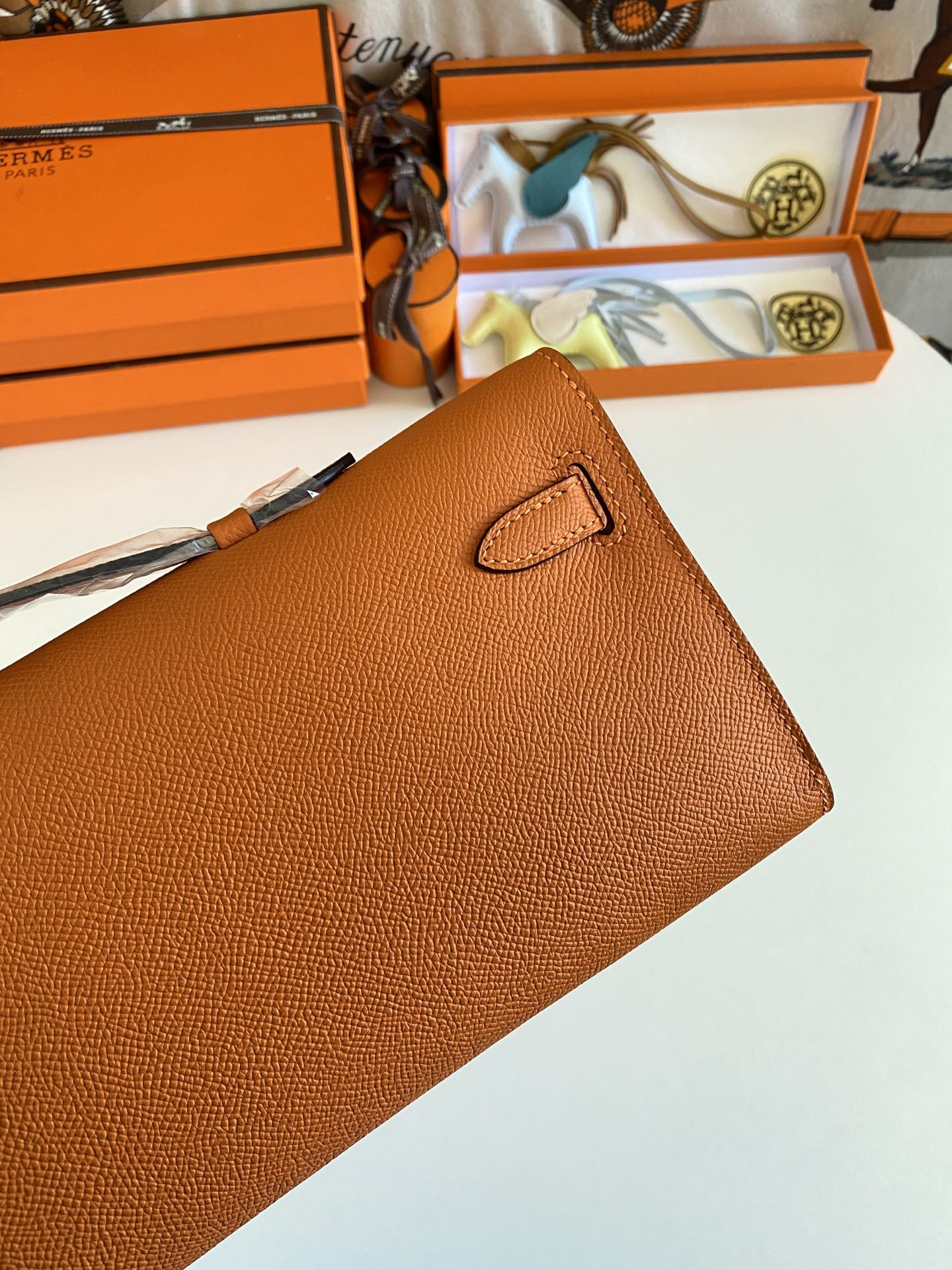 H**me5 Kelly Cut 31cm Epsom Leather