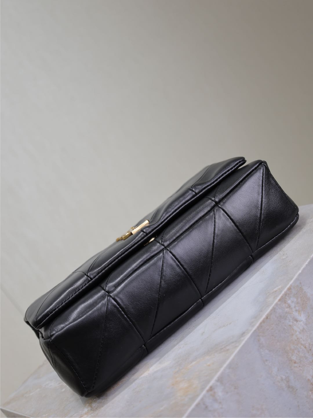Y51 Jamie Medium  25x15x7.5cm