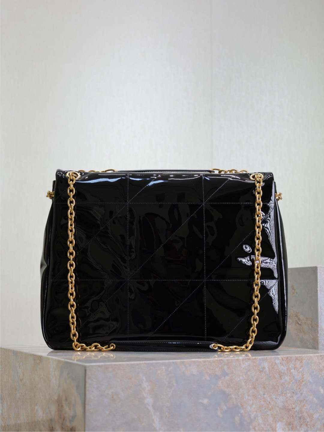 Y51 large jamie 4.3 in patent effect fabric