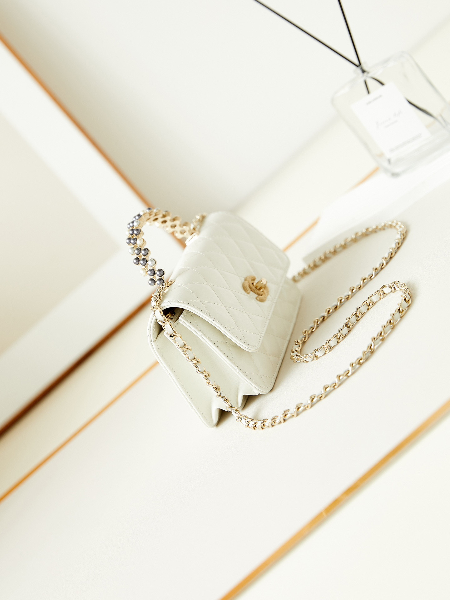 Ch**el 24P woc CLASSIC WALLET ON CHAIN 11x18.5x6cm