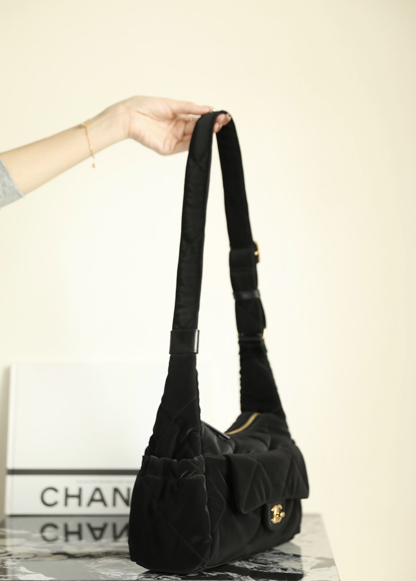Ch**el Hobo Handbag 20x32x12cm