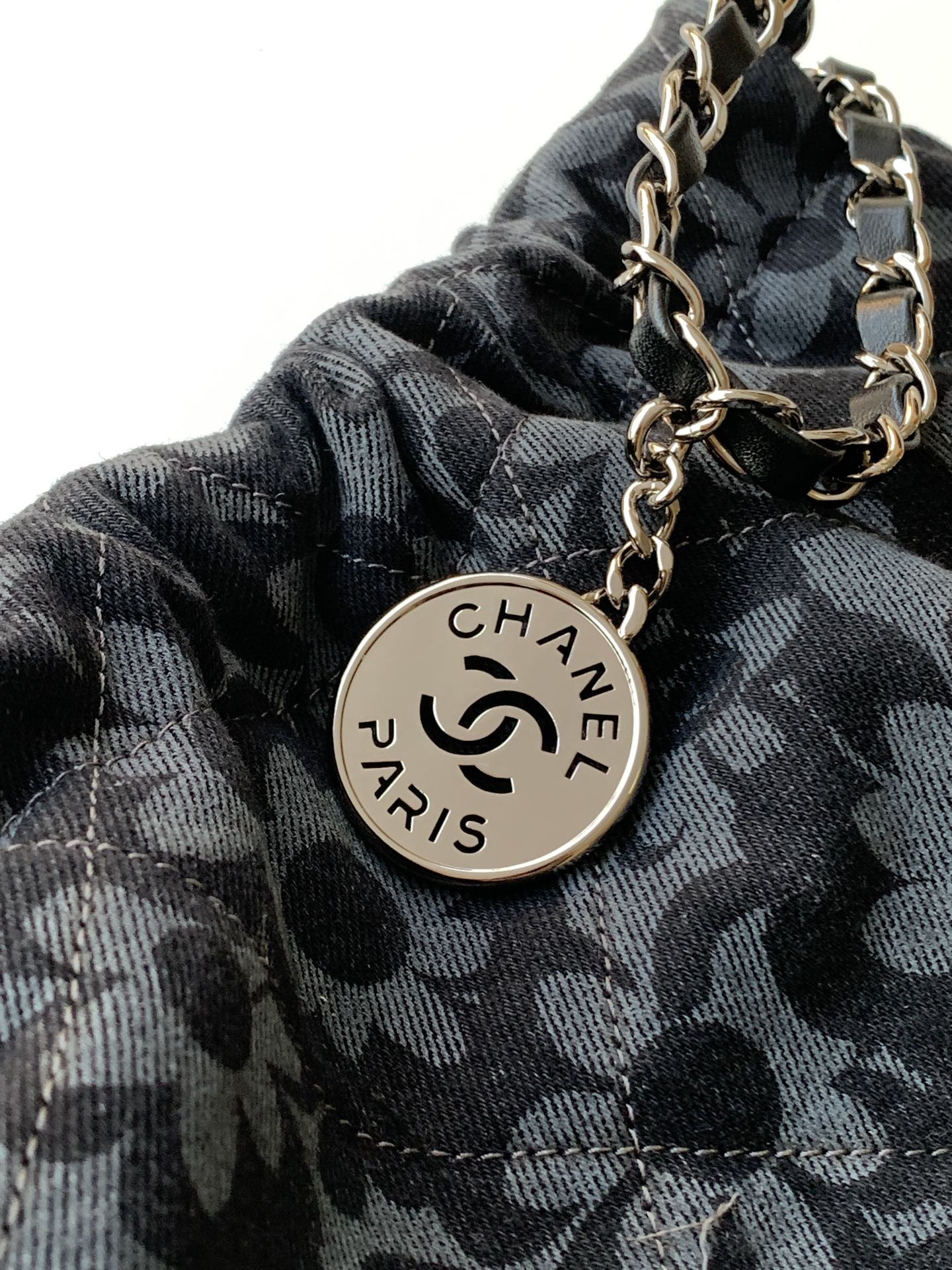 Ch**el 22 HANDBAG 39×42×8cm
