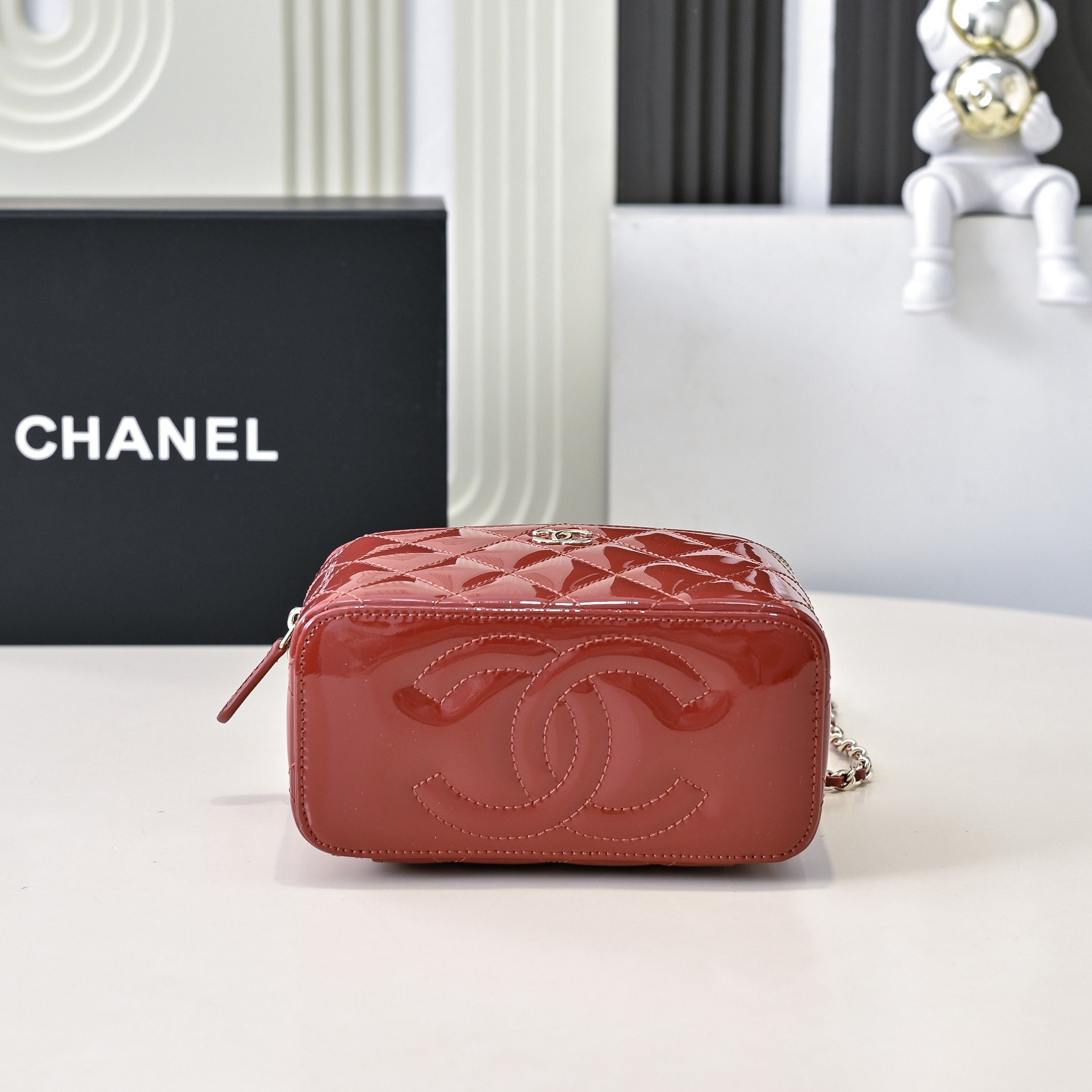Ch**el Long Vanity with chain 16.5x10x8cm