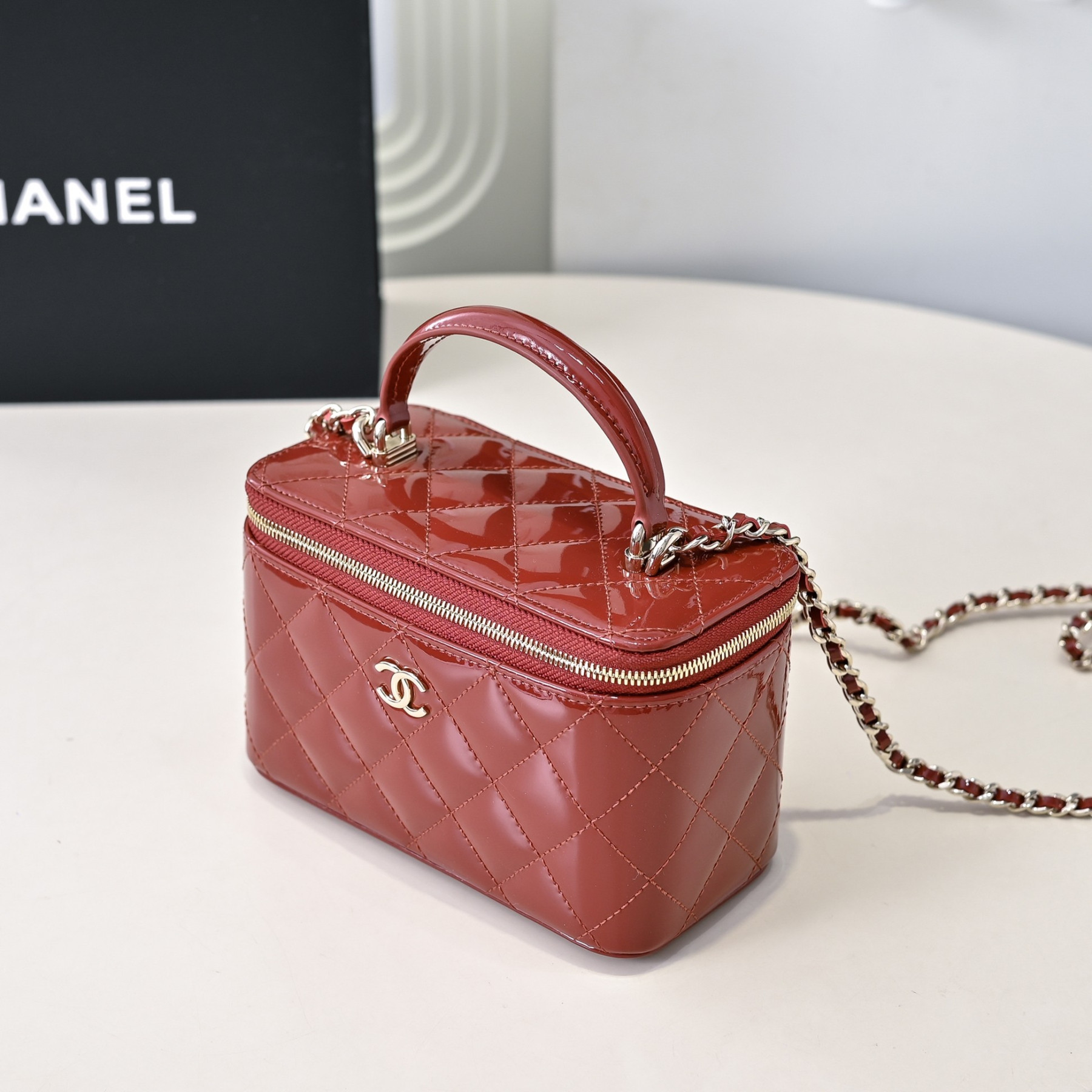Ch**el Long Vanity with chain 16.5x10x8cm