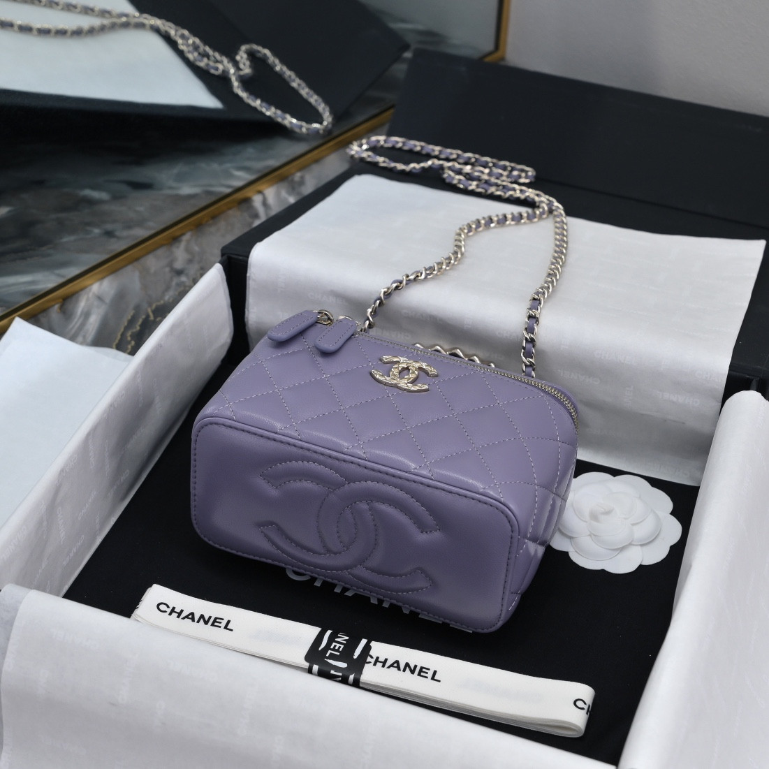 Ch**el Clutch With Chain 10x16x8cm