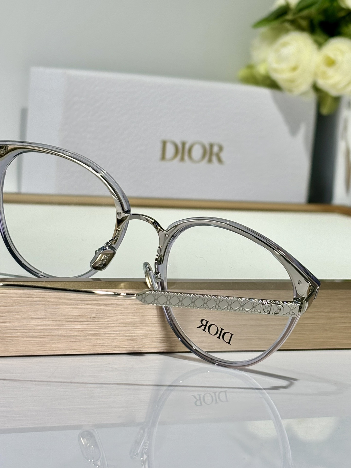 D10r Glasses Mini CD A6L 51-20-145