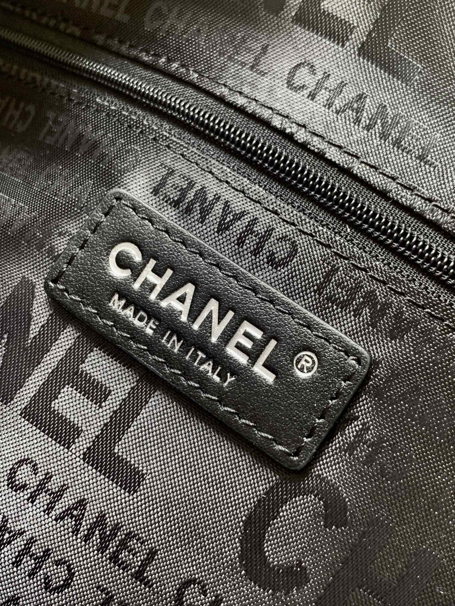 Ch**el OHANEL hobo bag 40x30x15cm