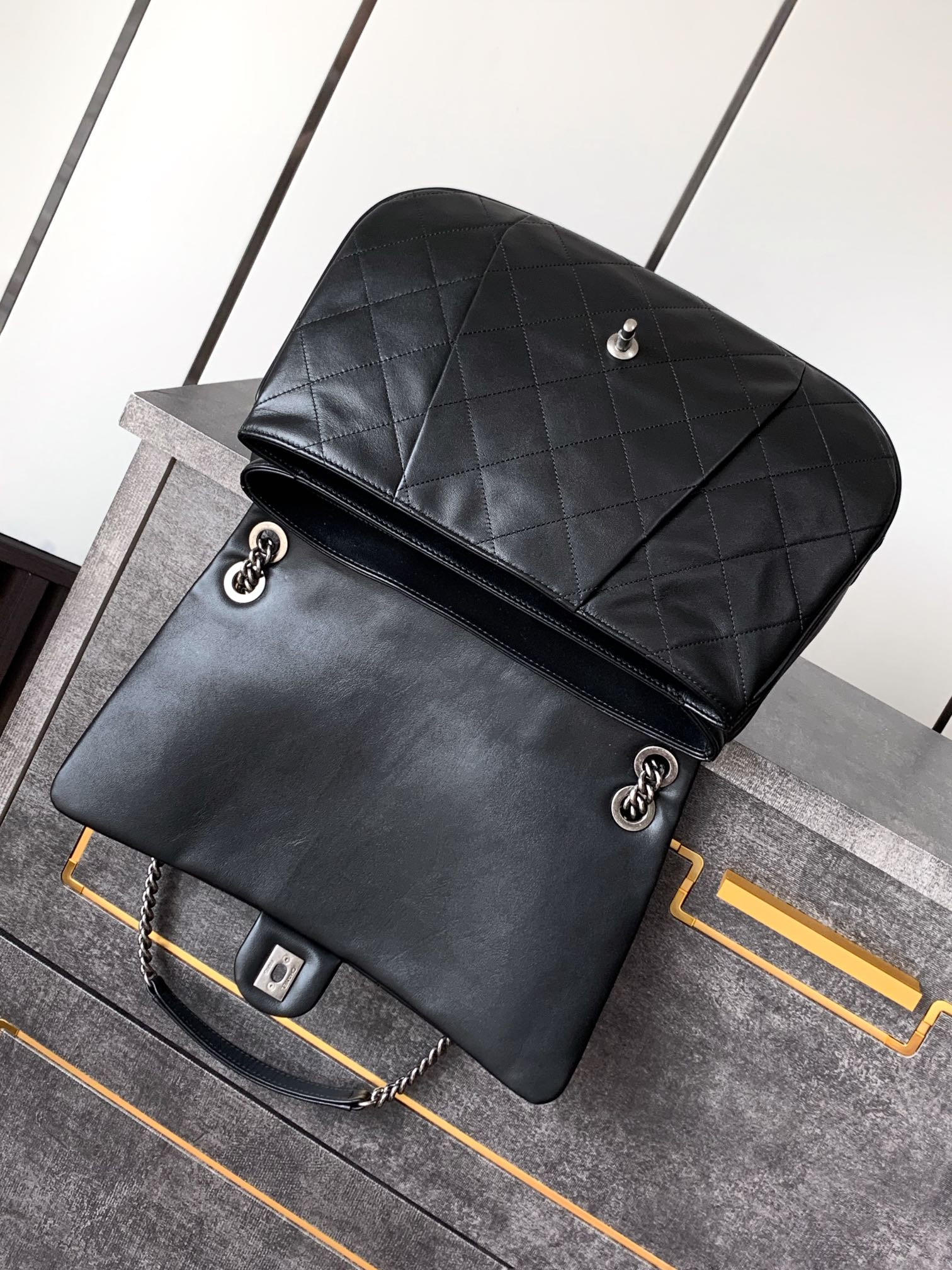 Ch**el Crossbody Bag 26x34x7.5cm