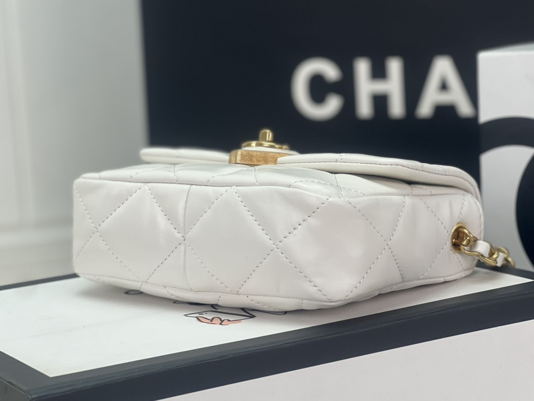Ch**el FLAP HANDBAG CF 18x13.5x5.5cm
