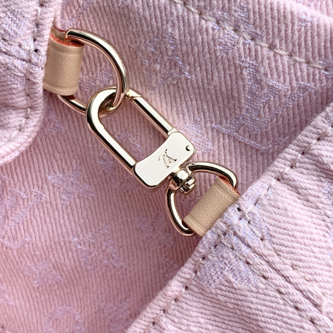 LV Venice Backpacks M13031 24 x 26 x 7 cm