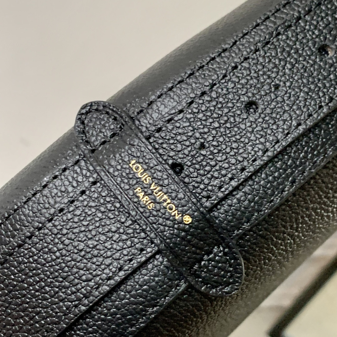 LV Low Key Cookie MM M14417 32x26x5cm