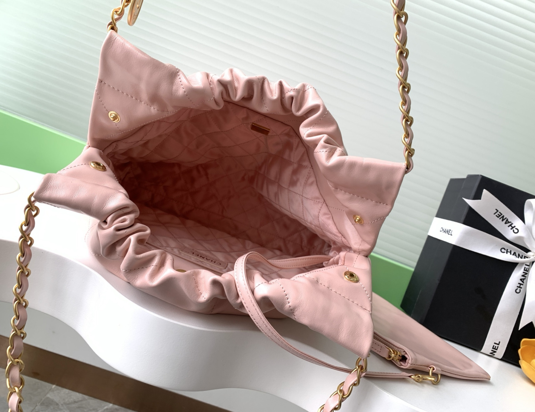 Ch**el 22 SMALL HANDBAG AS3260 35x37x7cm