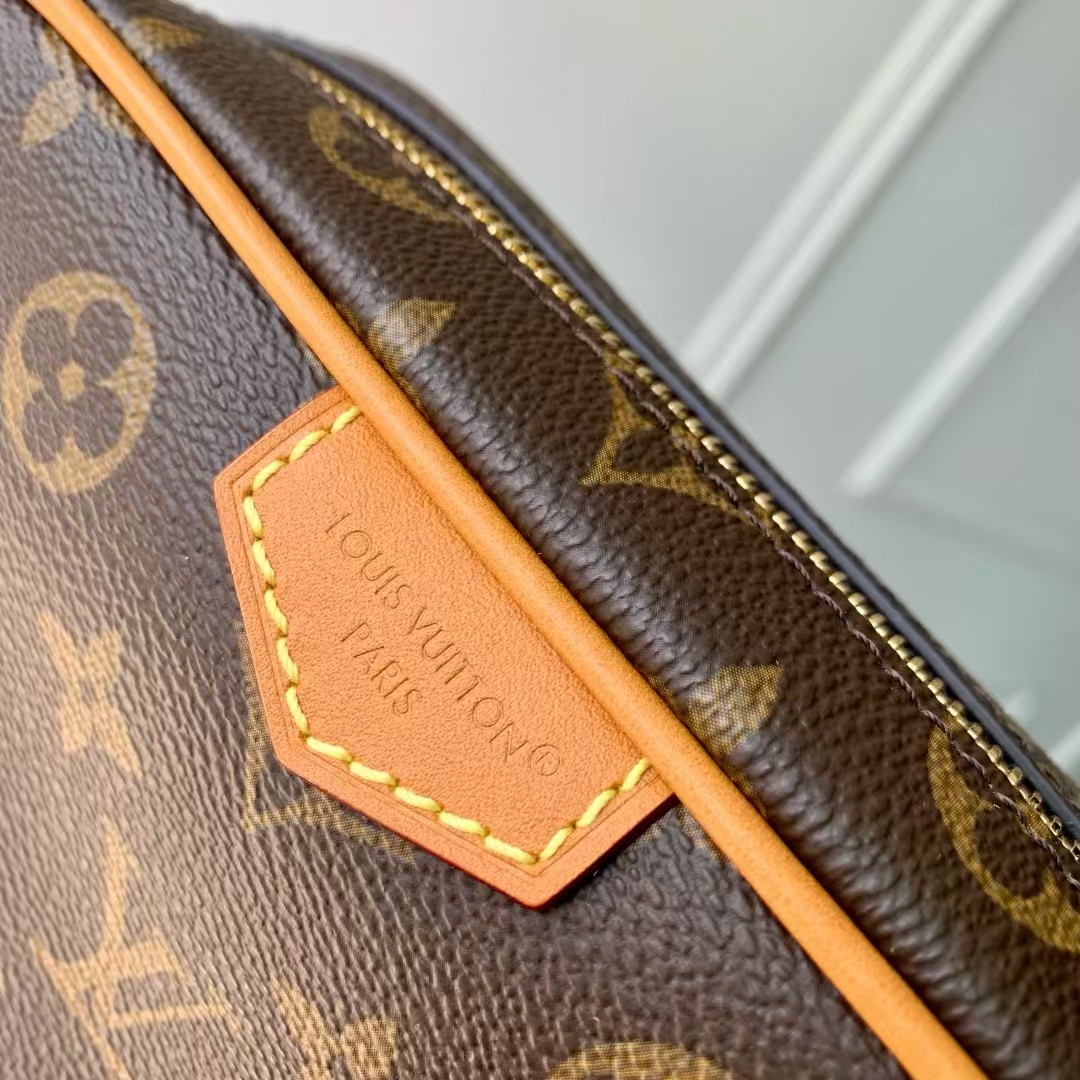 LV Trocadéro Wearable Wallet M14058 20x13x6.5cm