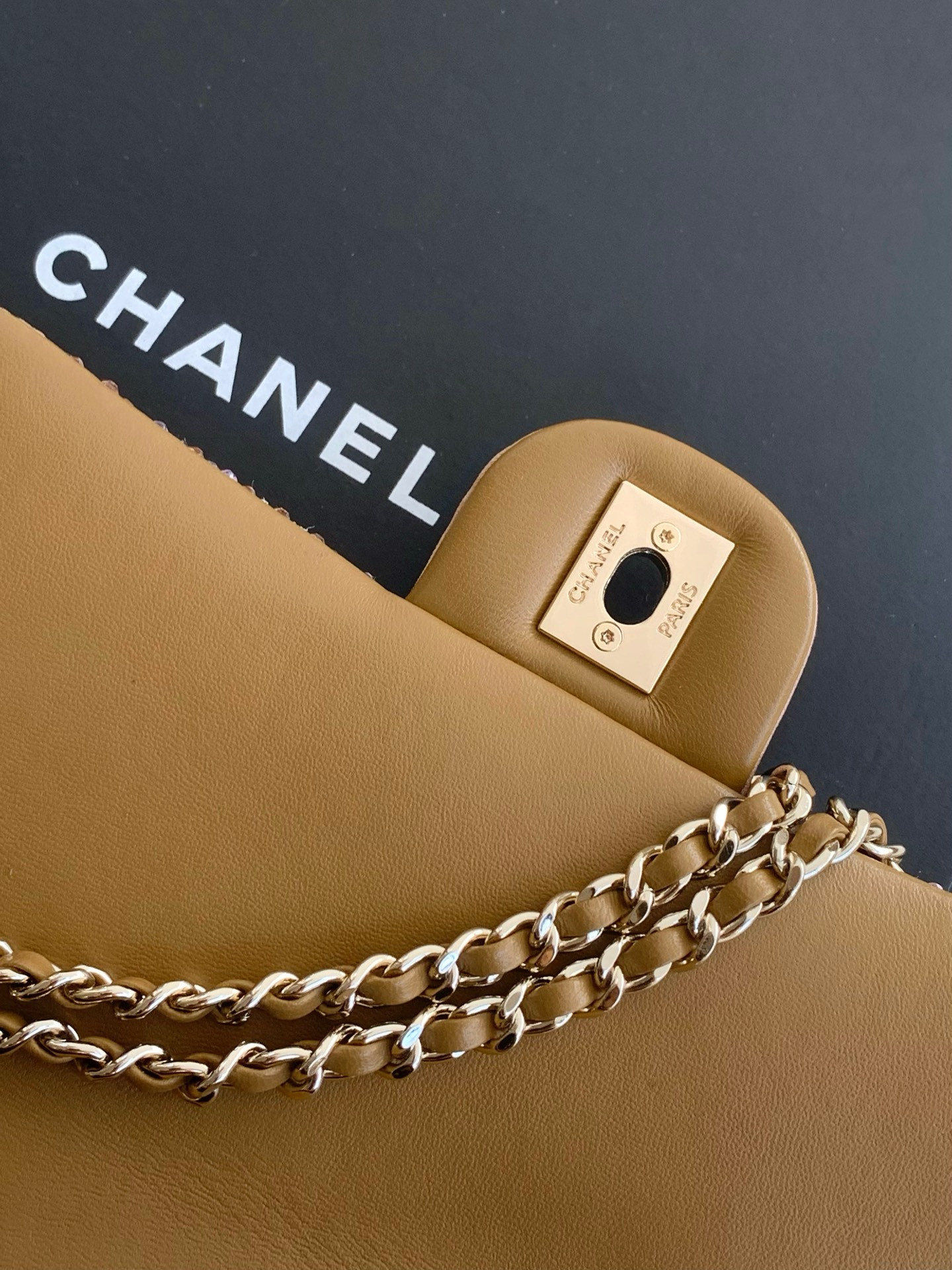 Ch**el 25ss CLASSIC FLAP HANDBAG CF 14x21x8cm