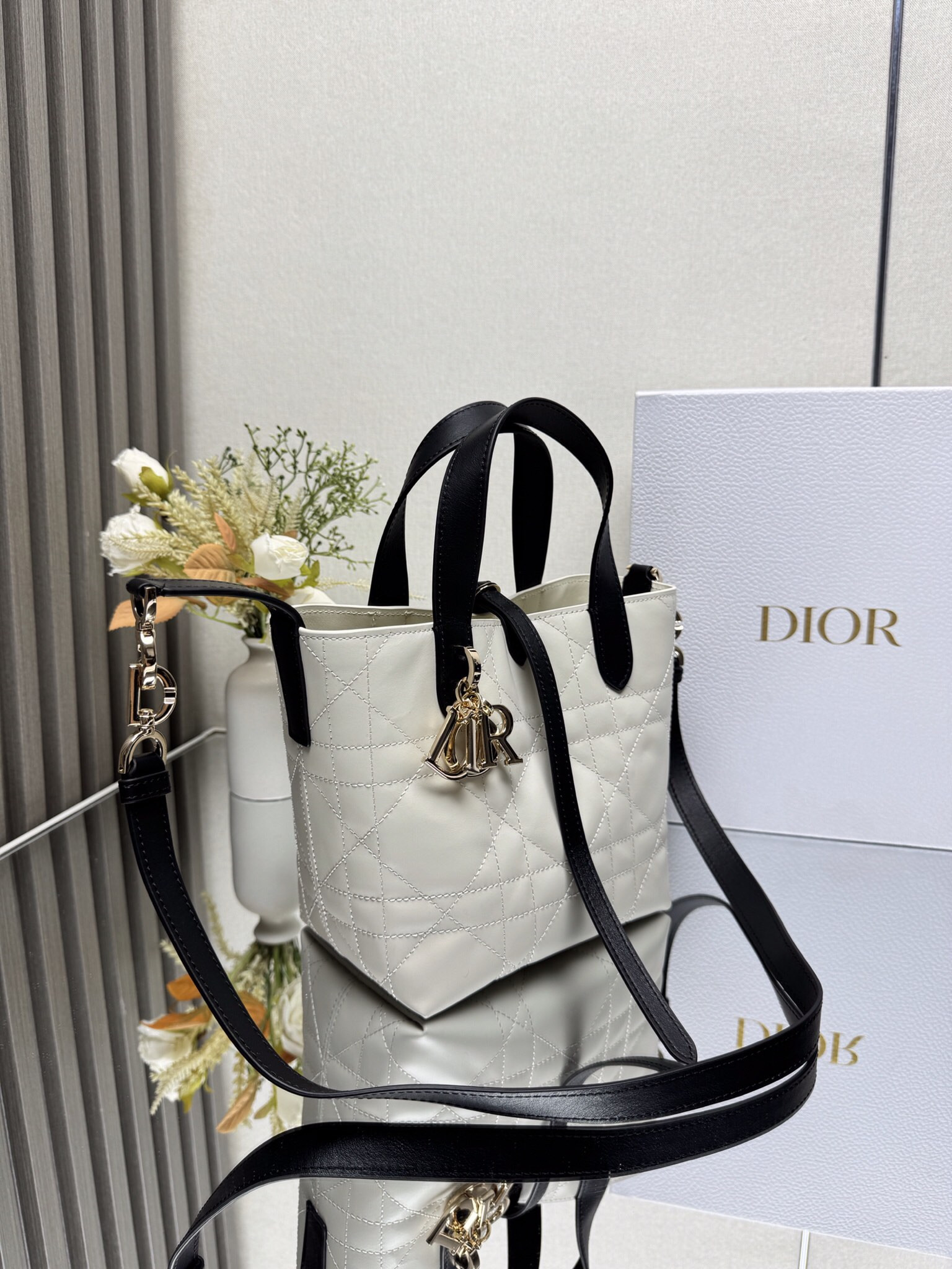 D10r Small D10r Toujours Vertical Bag 18.5x18.5x12cm