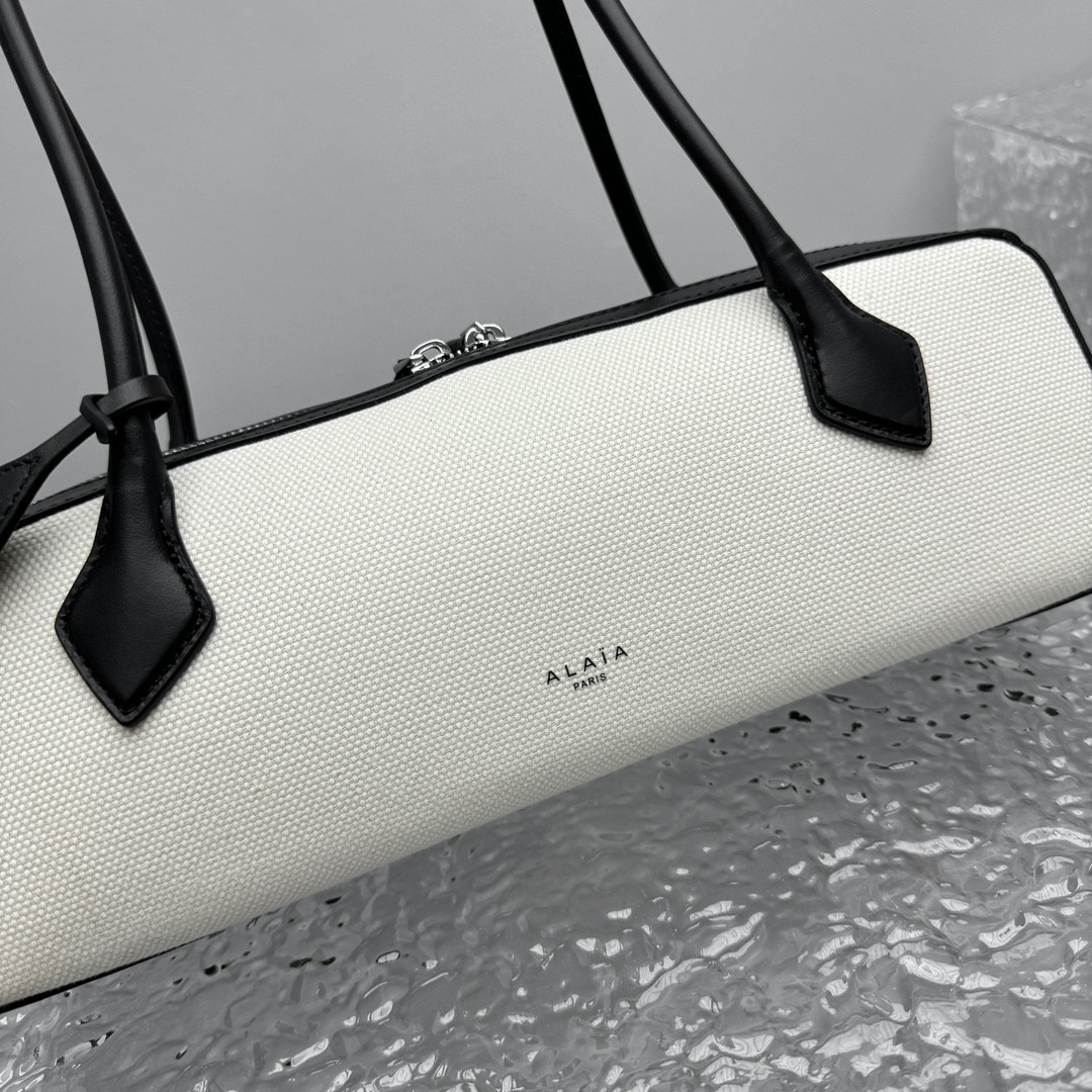 A1a1a LE TECKEL SMALL BAG 27x9x8cm