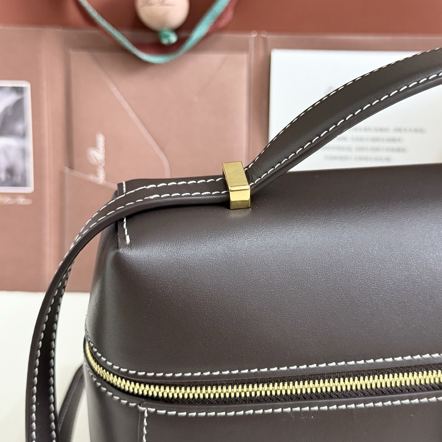 L0r0 P1ana Extra Pocket L27 Calfskin 16x27x10cm