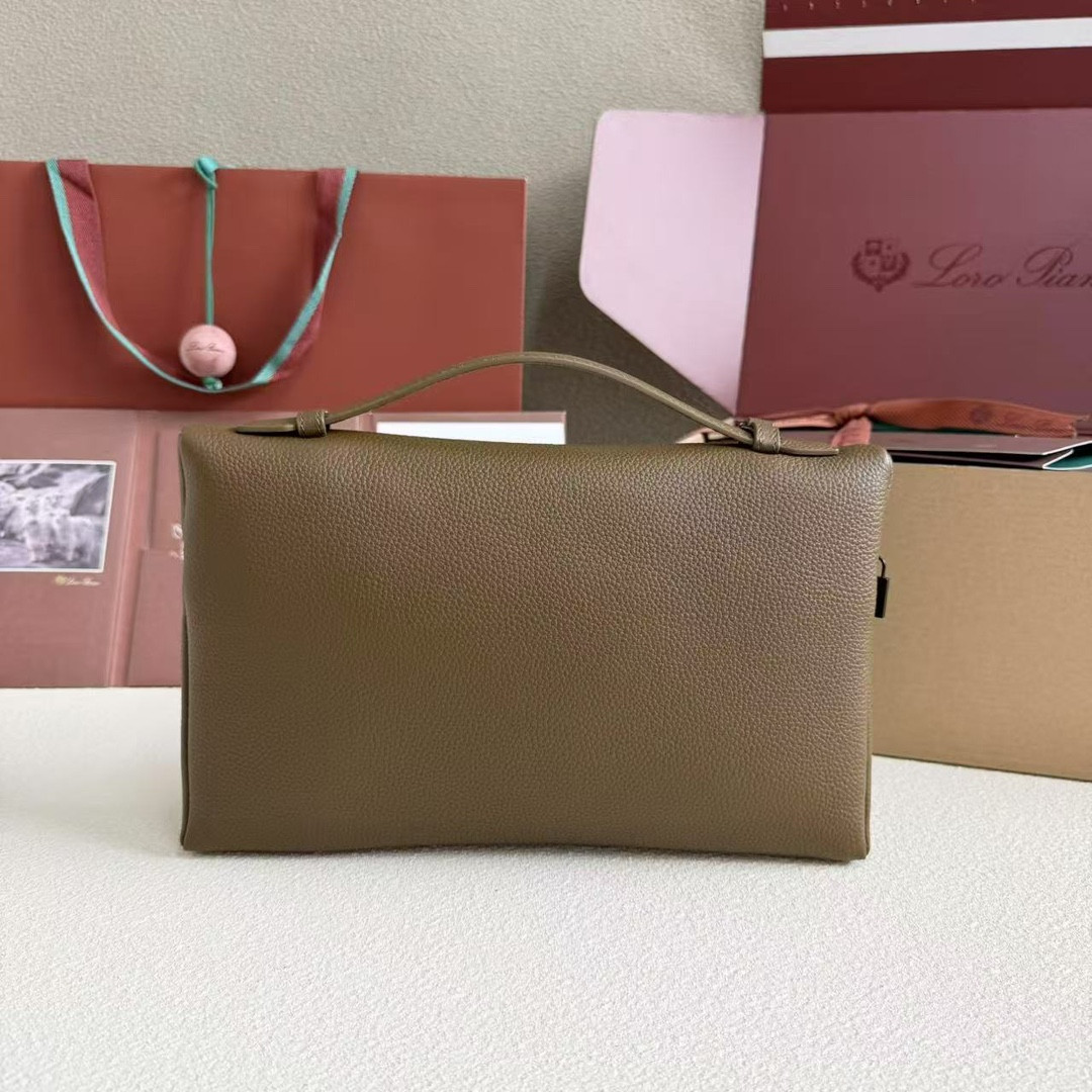 L0r0 P1ana Extra pouch L29 29x18x5cm
