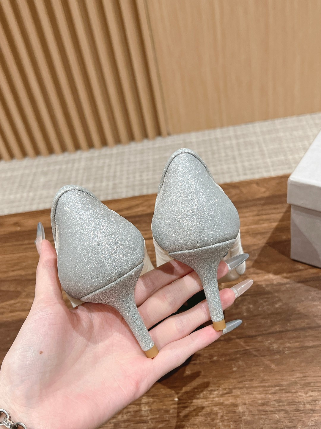 UA J1m*y Ch00 Pumps