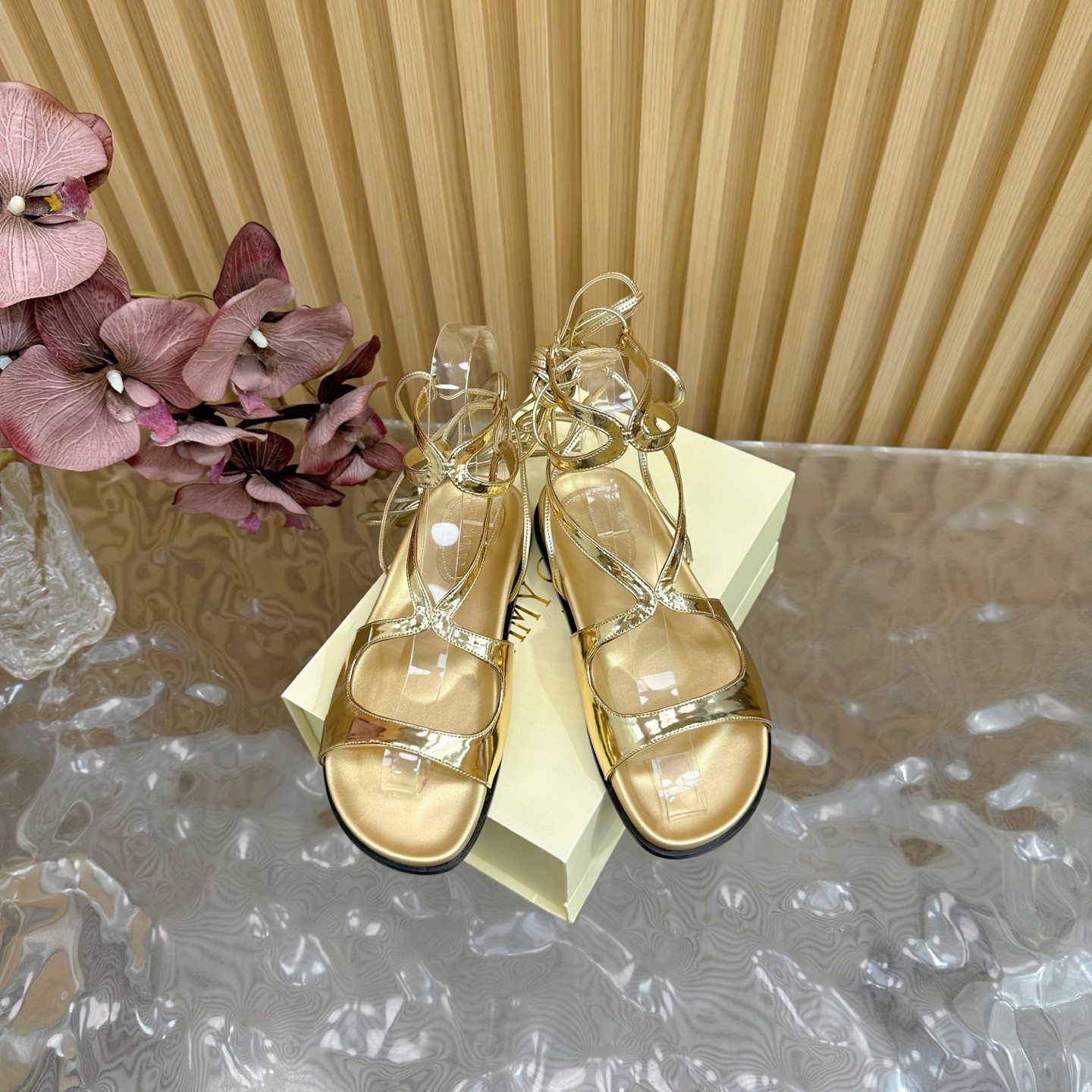 UA J1m*y Ch00 Sandals
