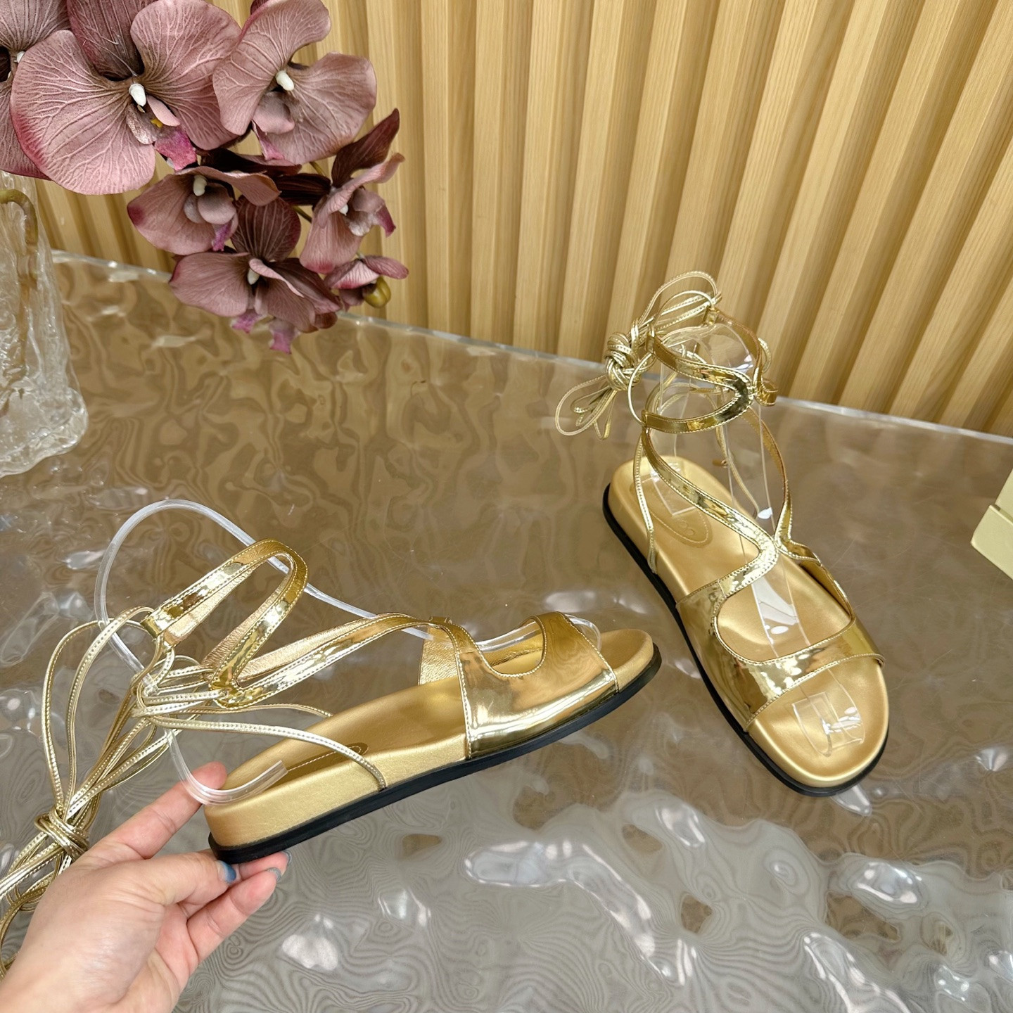UA J1m*y Ch00 Sandals