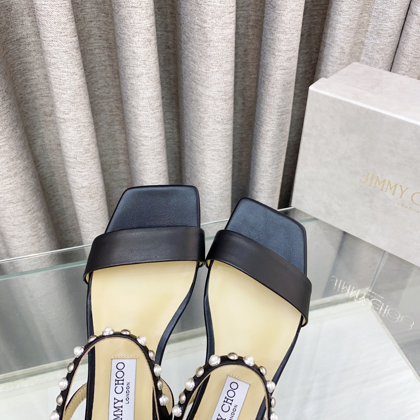 UA J1m*y Ch00 Sandals