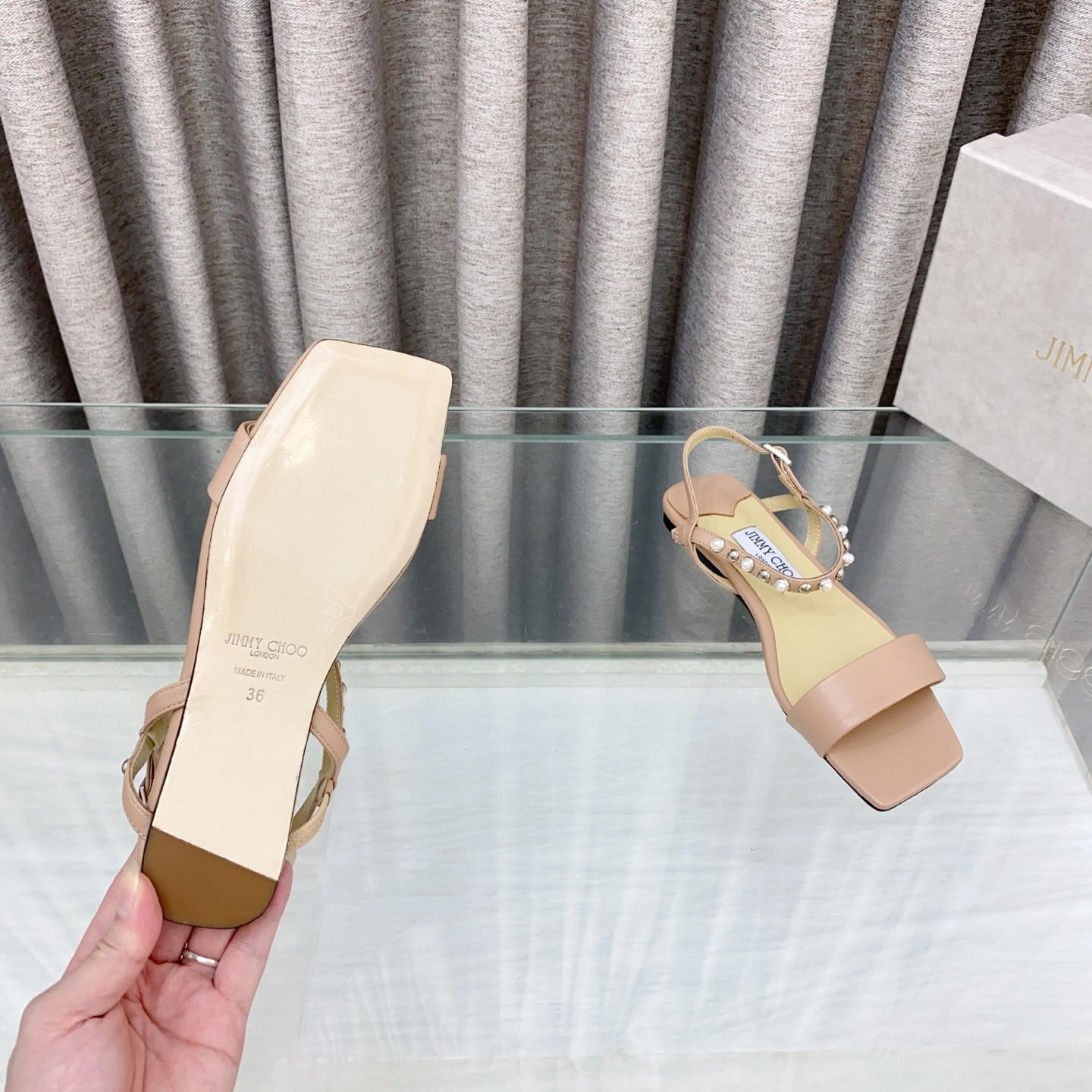 UA J1m*y Ch00 Sandals