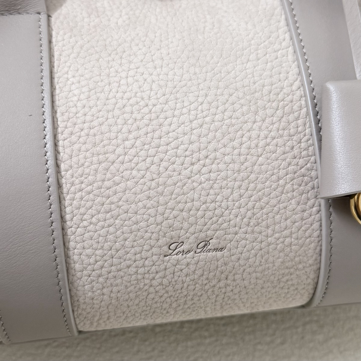 L0r0 P1ana Loom L25 Calfskin 25x18x12.5cm