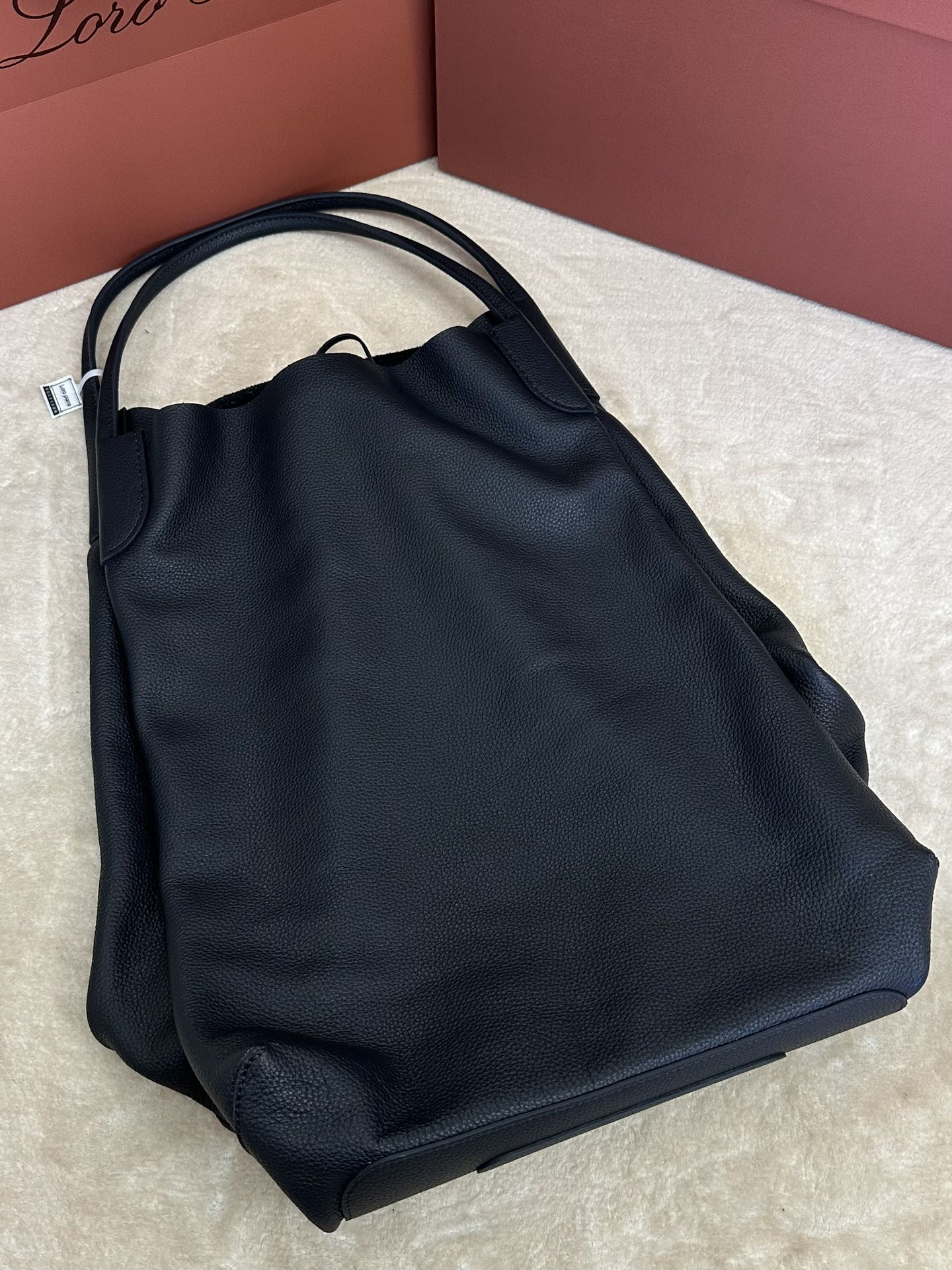 L0r0 P1ana Bale Hobo 40x32x27cm Handle length 22cm Without Box