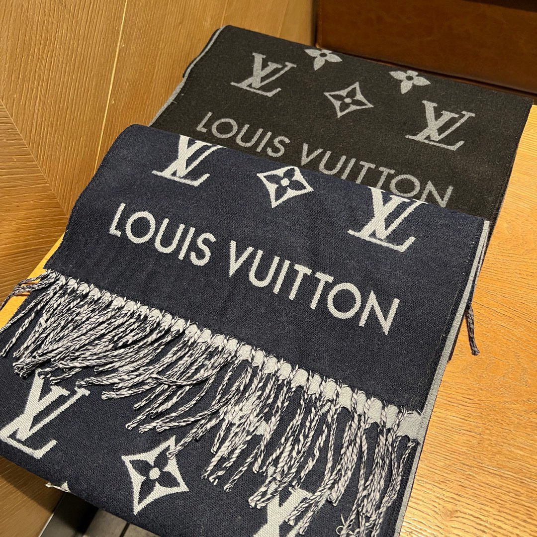 l0vis Vvtt0n monogram scarf 34x186cm 100% wool tassel trim