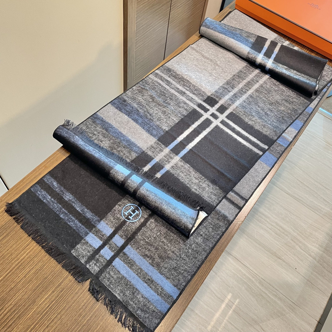 H**me5 scarf 45x180cm