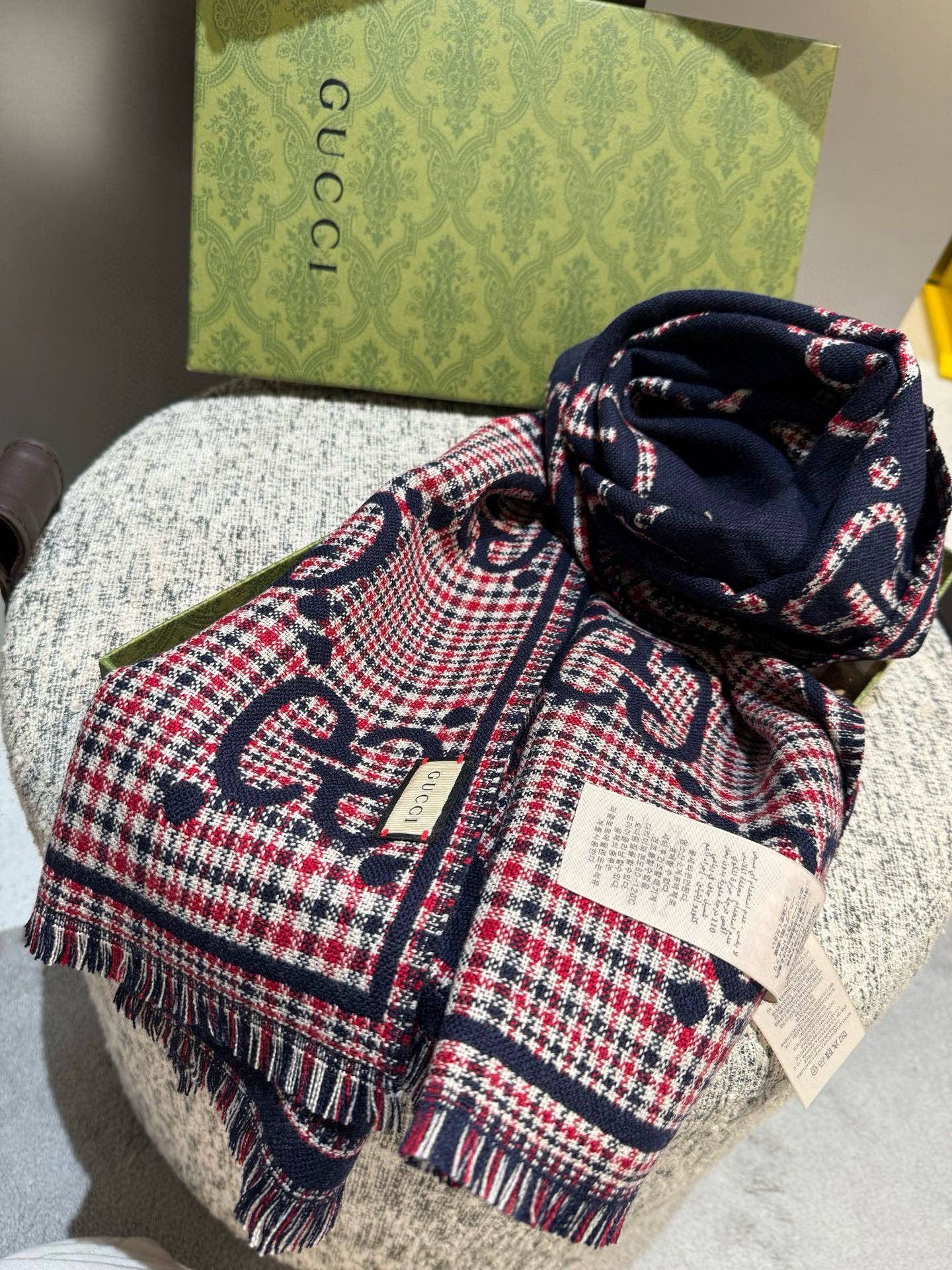 Gvc*1 scarf 47x180cm