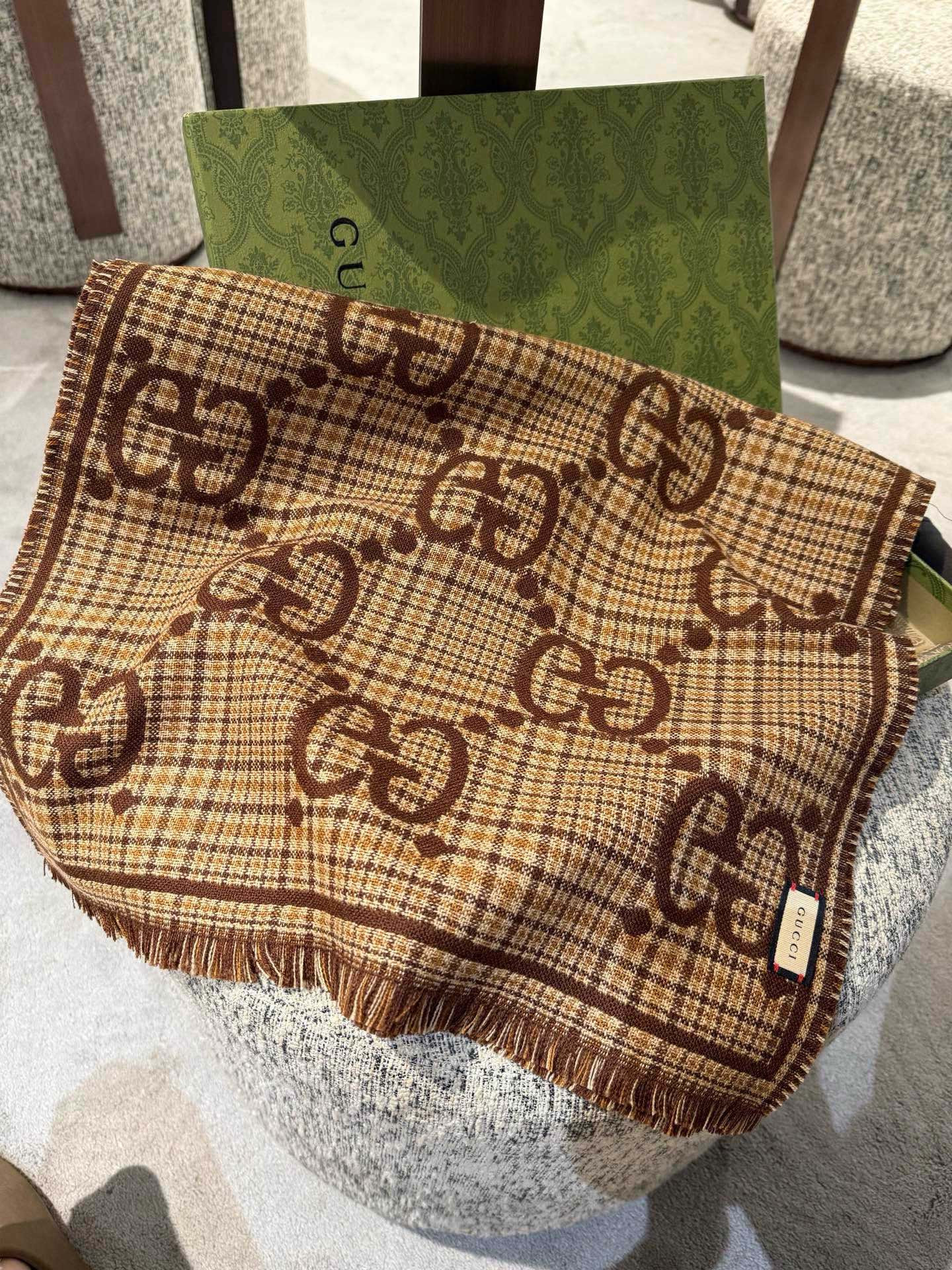Gvc*1 scarf 47x180cm