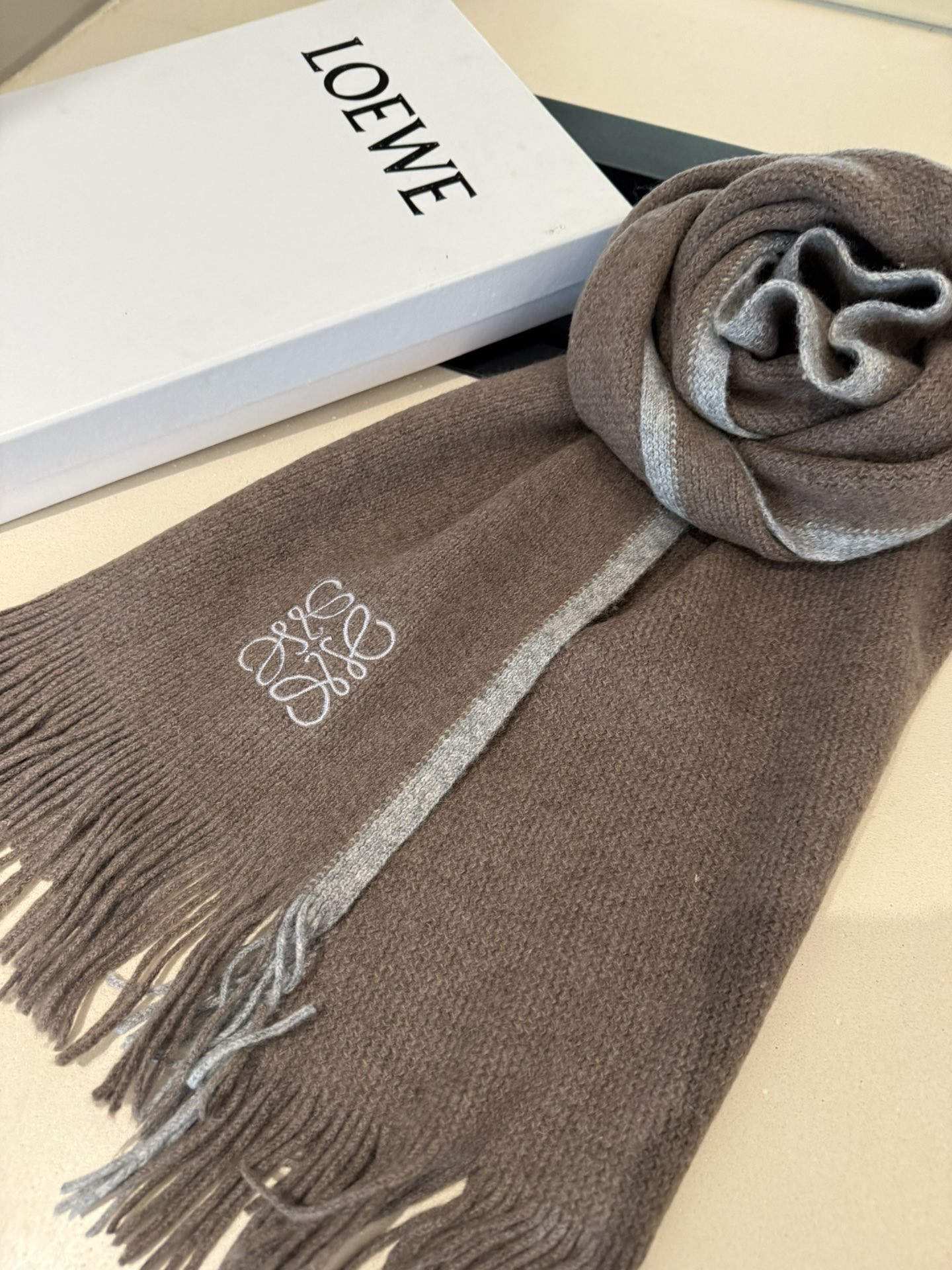 L0ew* scarf 30x180cm