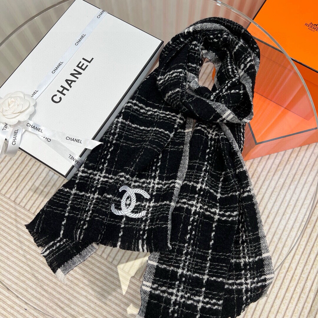 Ch**el scarf 70x190cm