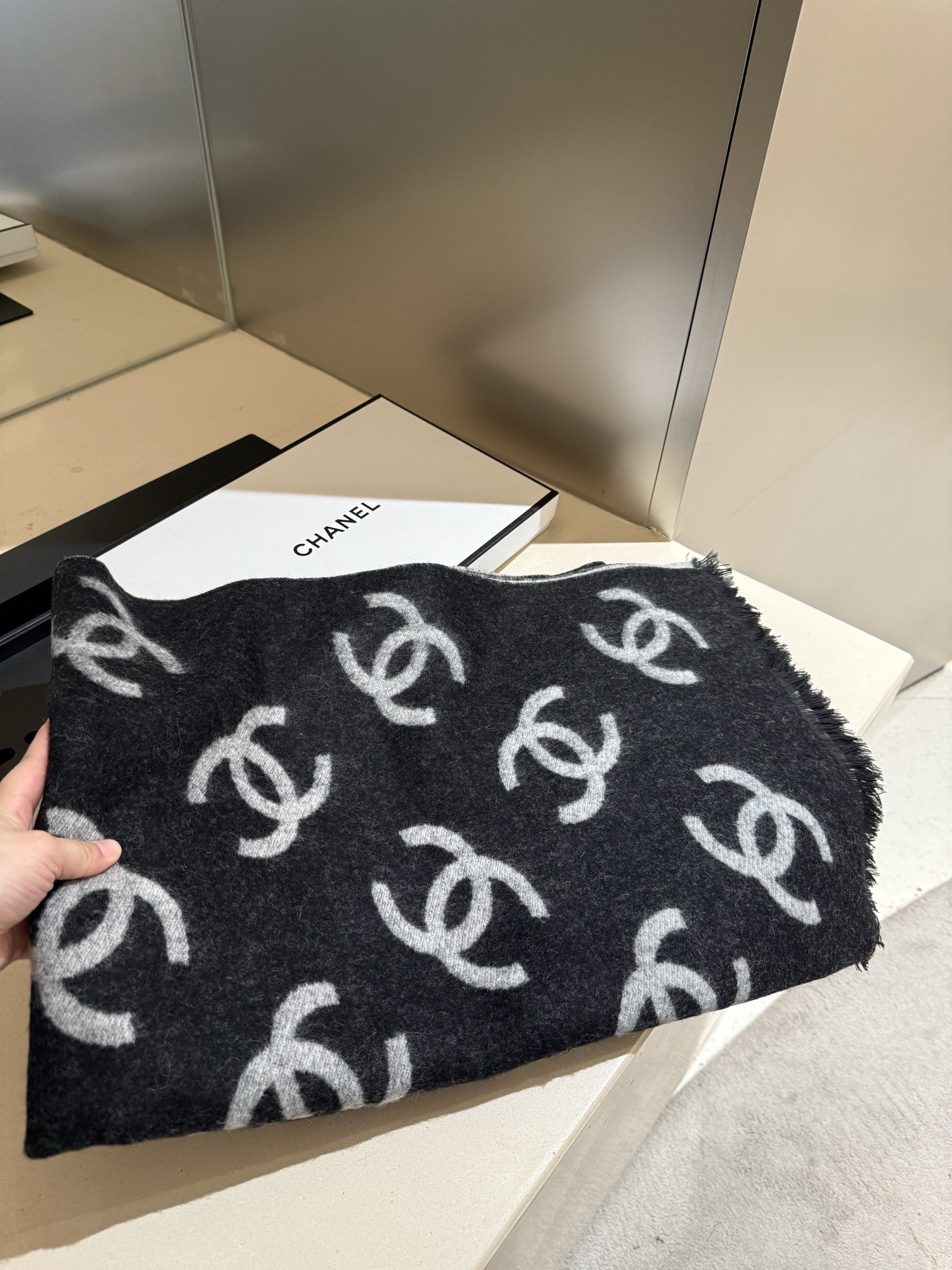 Ch**el scarf 70x205cm