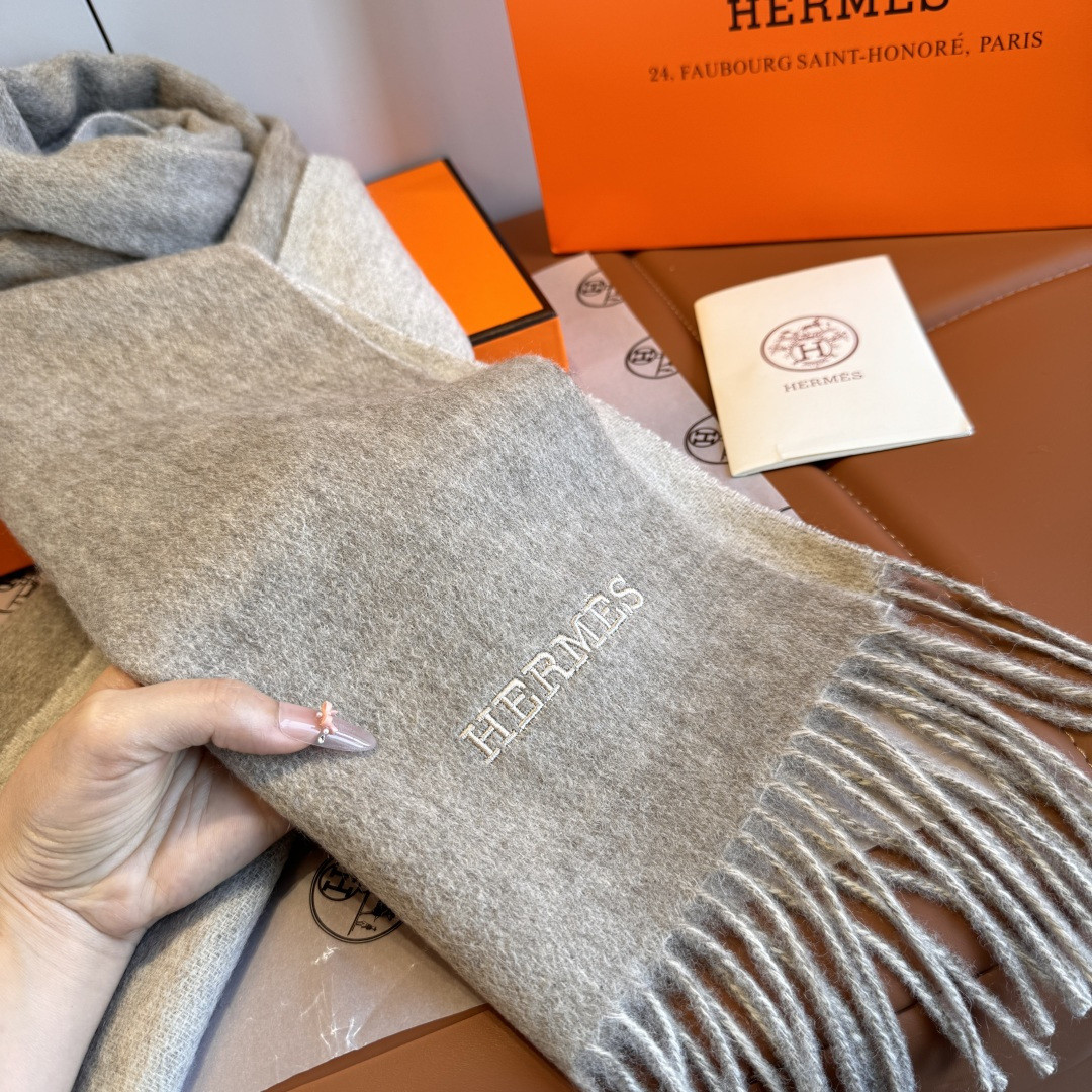 H**me5 scarf 35x180cm