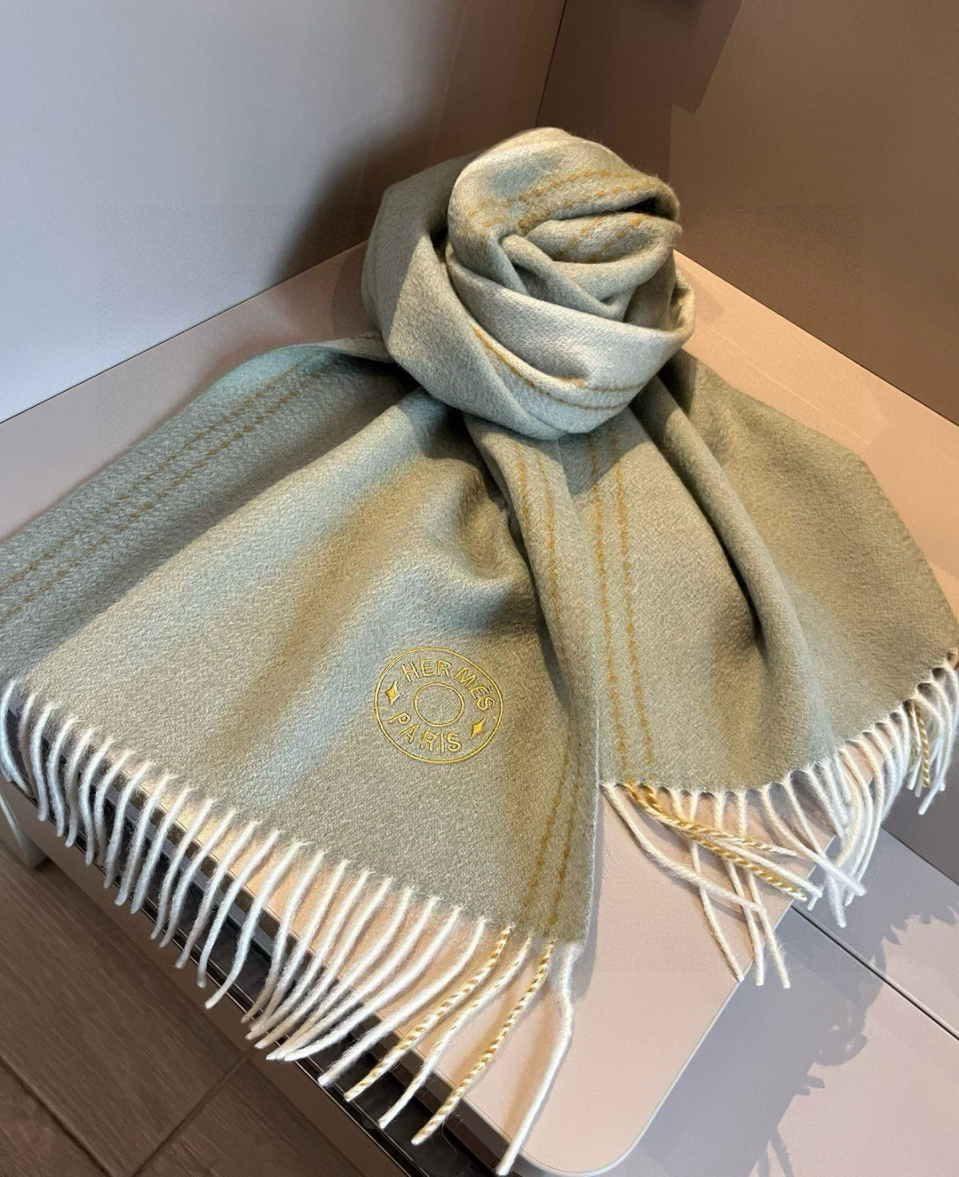 H**me5 scarf 30x180cm