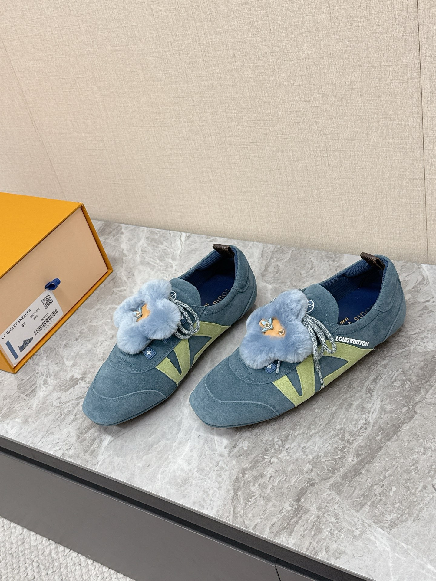 UA LV Sneakerina