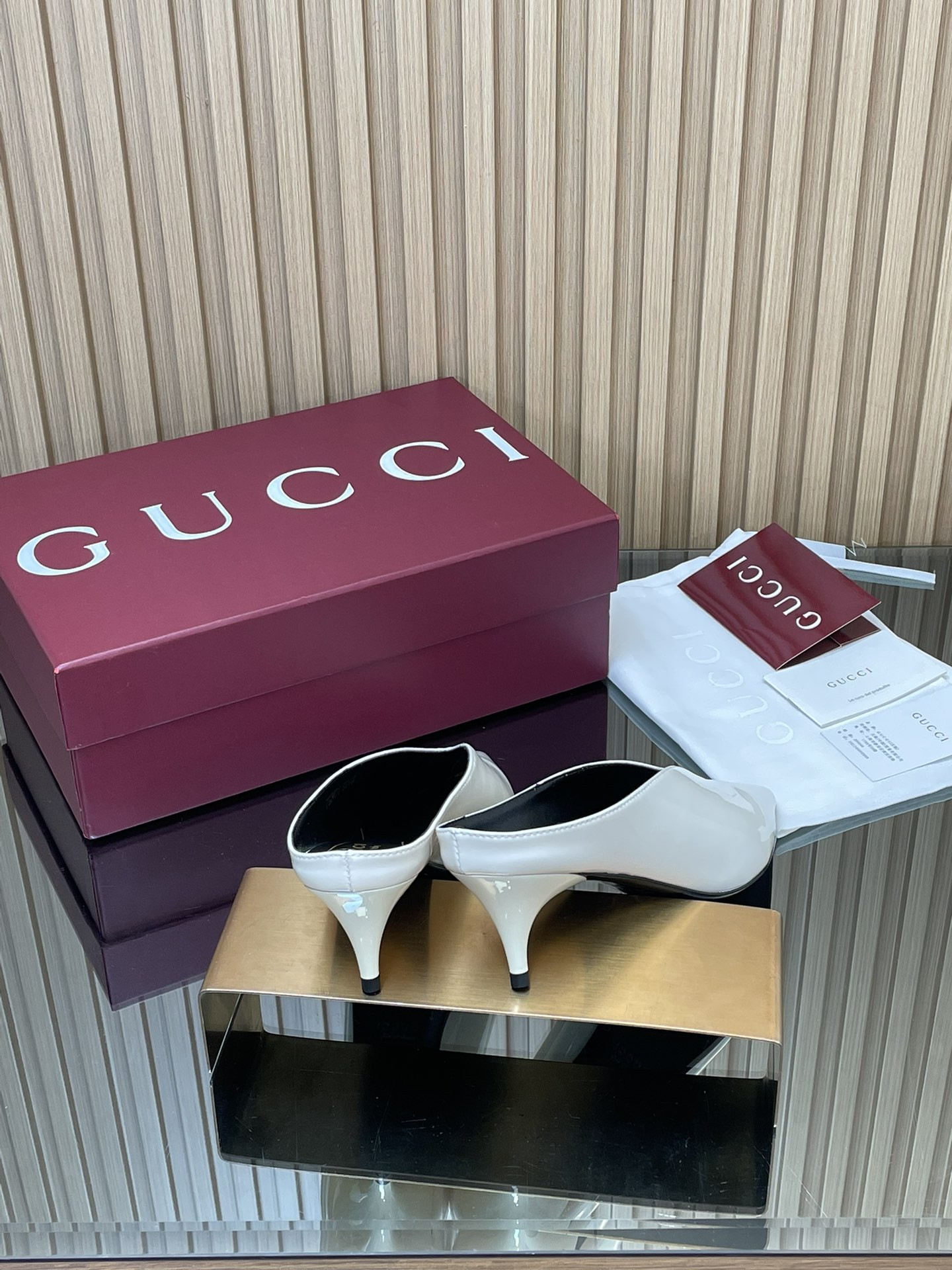 ua Gvc*1 97 heeled mule