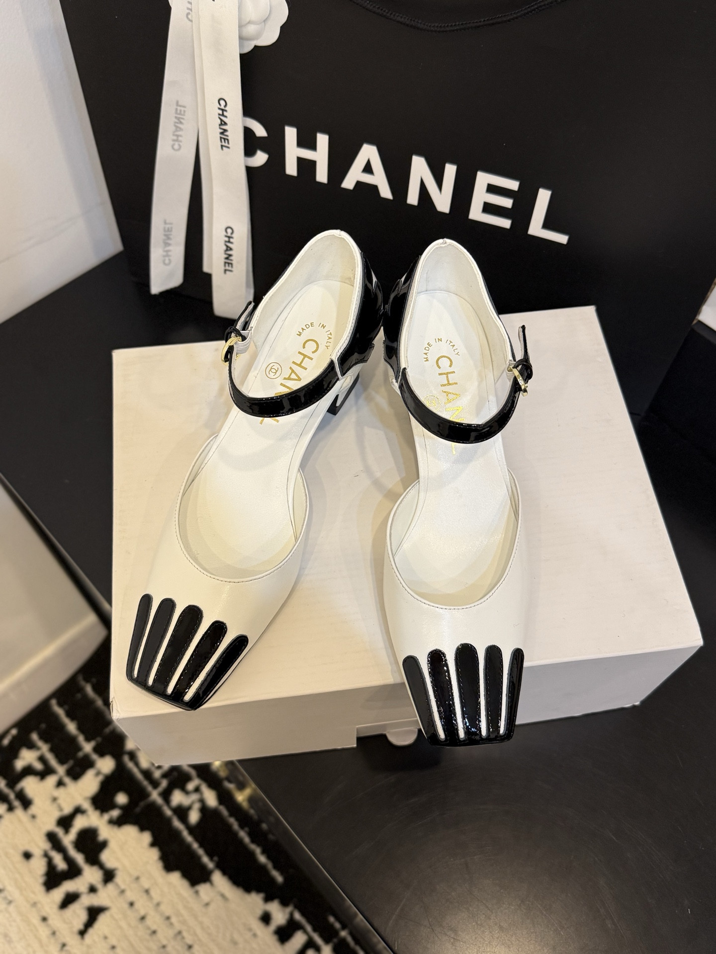 ua Ch**el mary janes